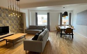 Boutique Apartments - Old Town 120M2 - Private Underground Parking -